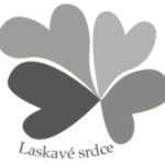 Logo školního zařízení, čtyři srdce spojené cípem s nápisem Laskavé srdce