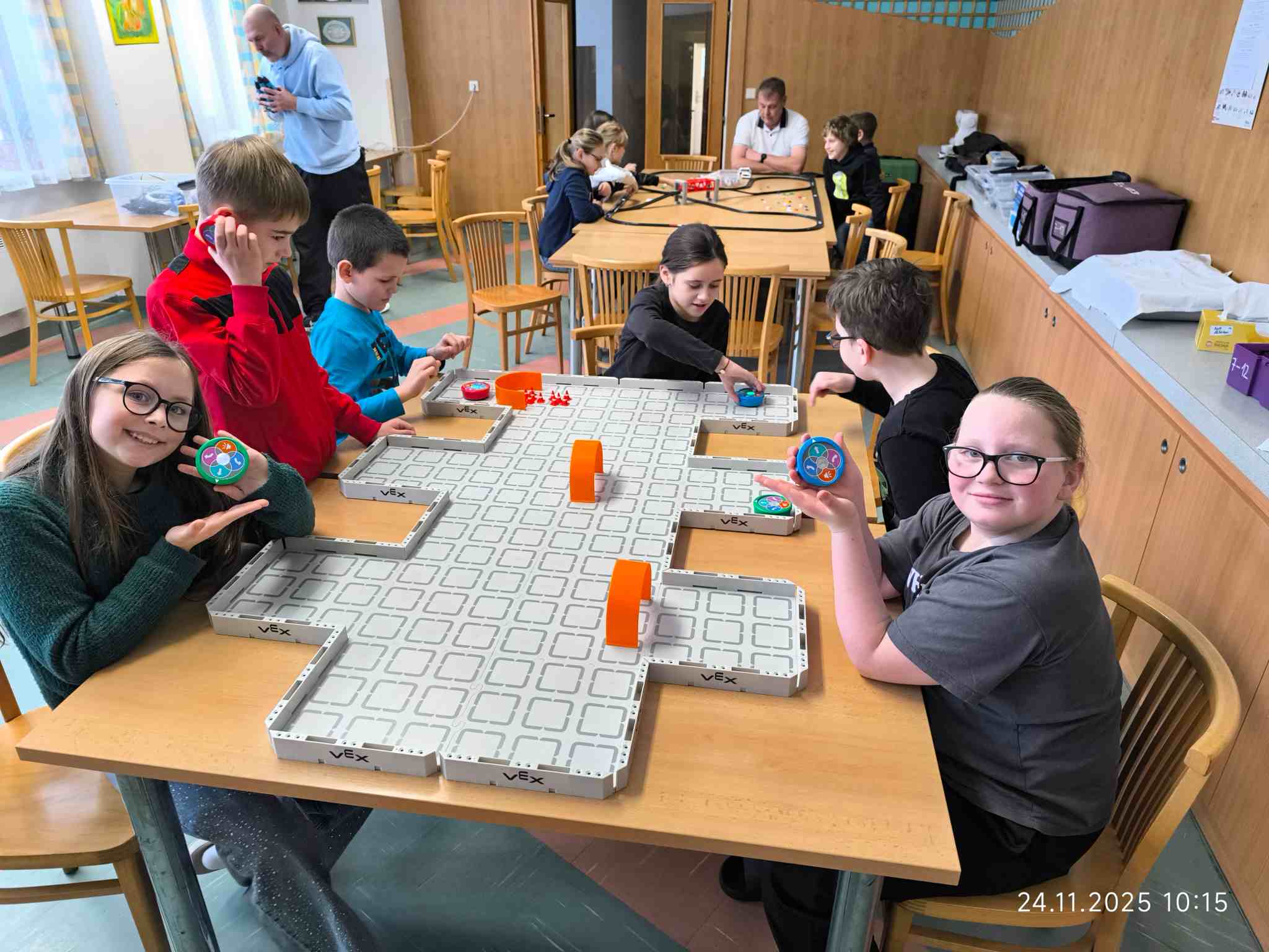 Přečtete si více ze článku 24.11.2025 Roboti a robotické stavebnice