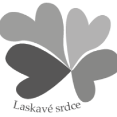 Logo školního zařízení, čtyři srdce spojené cípem s nápisem Laskavé srdce